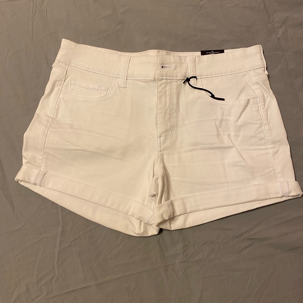 American Eagle Twill White Shorts NWT